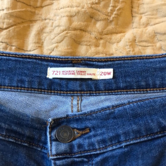 Size 20 Levi high rise skinny jeans. - Picture 2 of 4